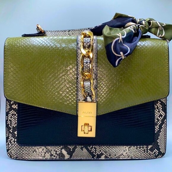 Green faux snakeskin handbag (scarf not included) - Picture 1 of 6